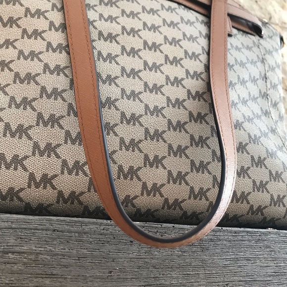 🍁FALL SALE🍁 Authentic Michael Kors Hamilton Traveler Large Satchel - Picture 5 of 11